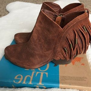 OTBT Suede Ankle Booties in Cognac. Fit like Sz 9